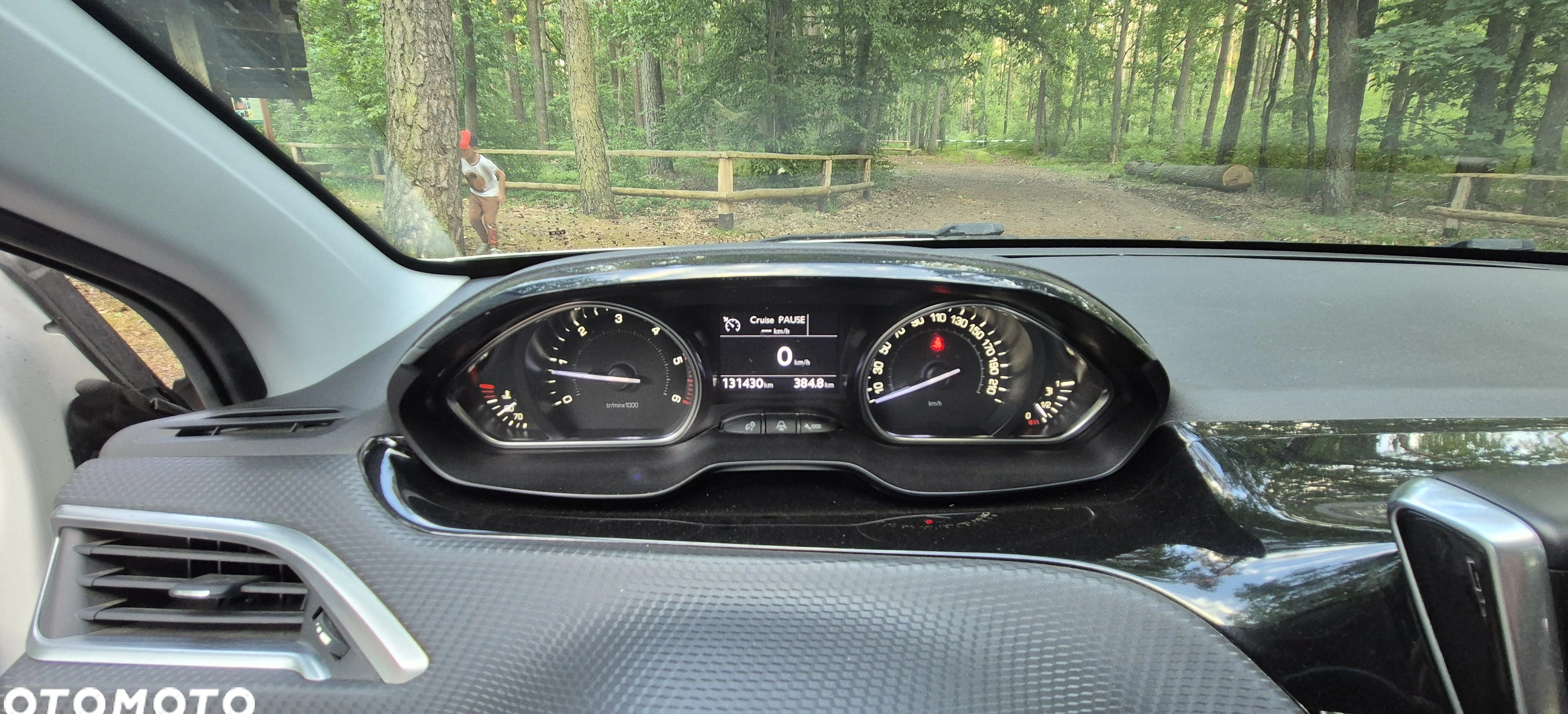 Peugeot 2008 cena 28900 przebieg: 131375, rok produkcji 2013 z Czerniejewo małe 67